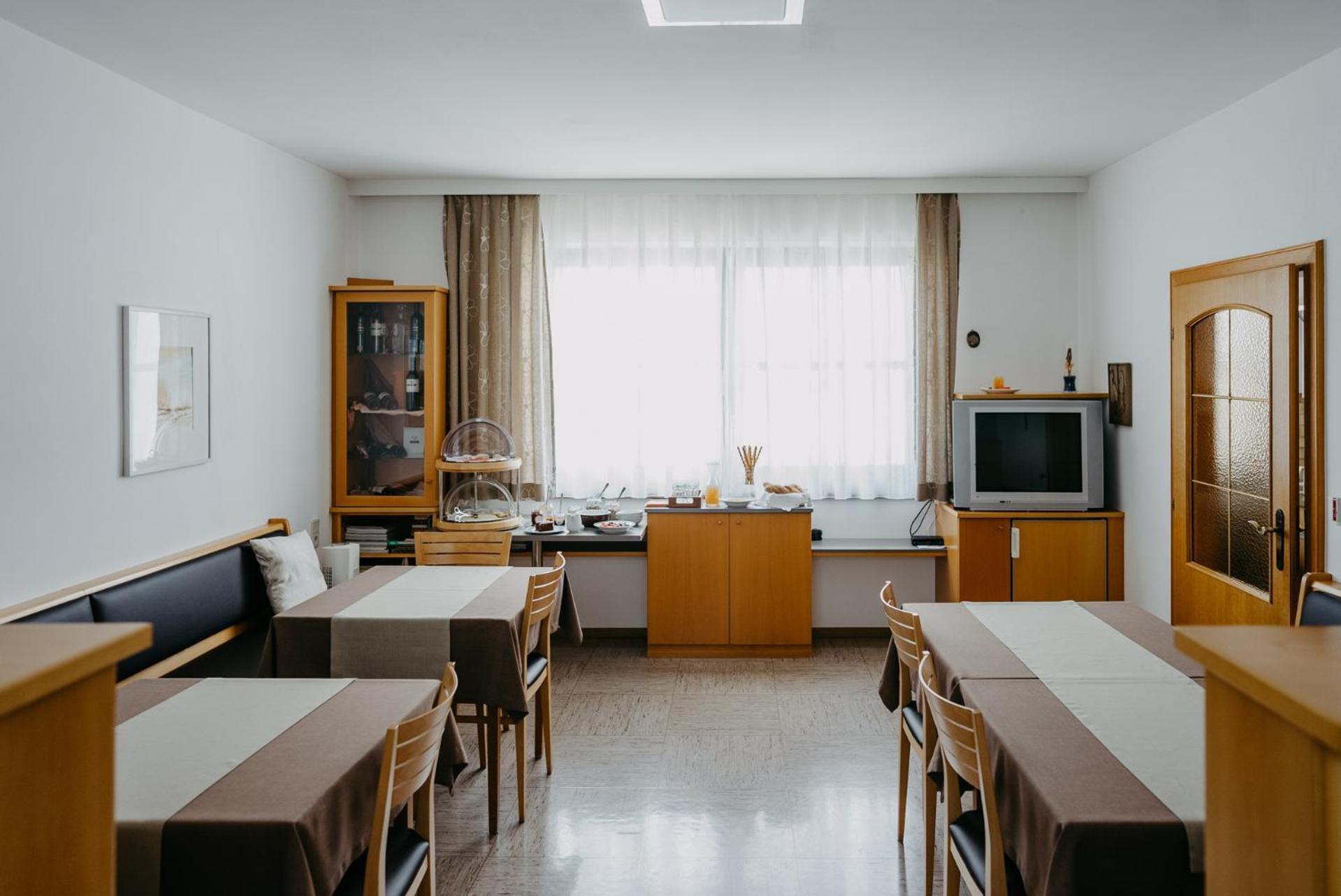 일미츠 Winzerhof Michael Gartner B&B 외부 사진